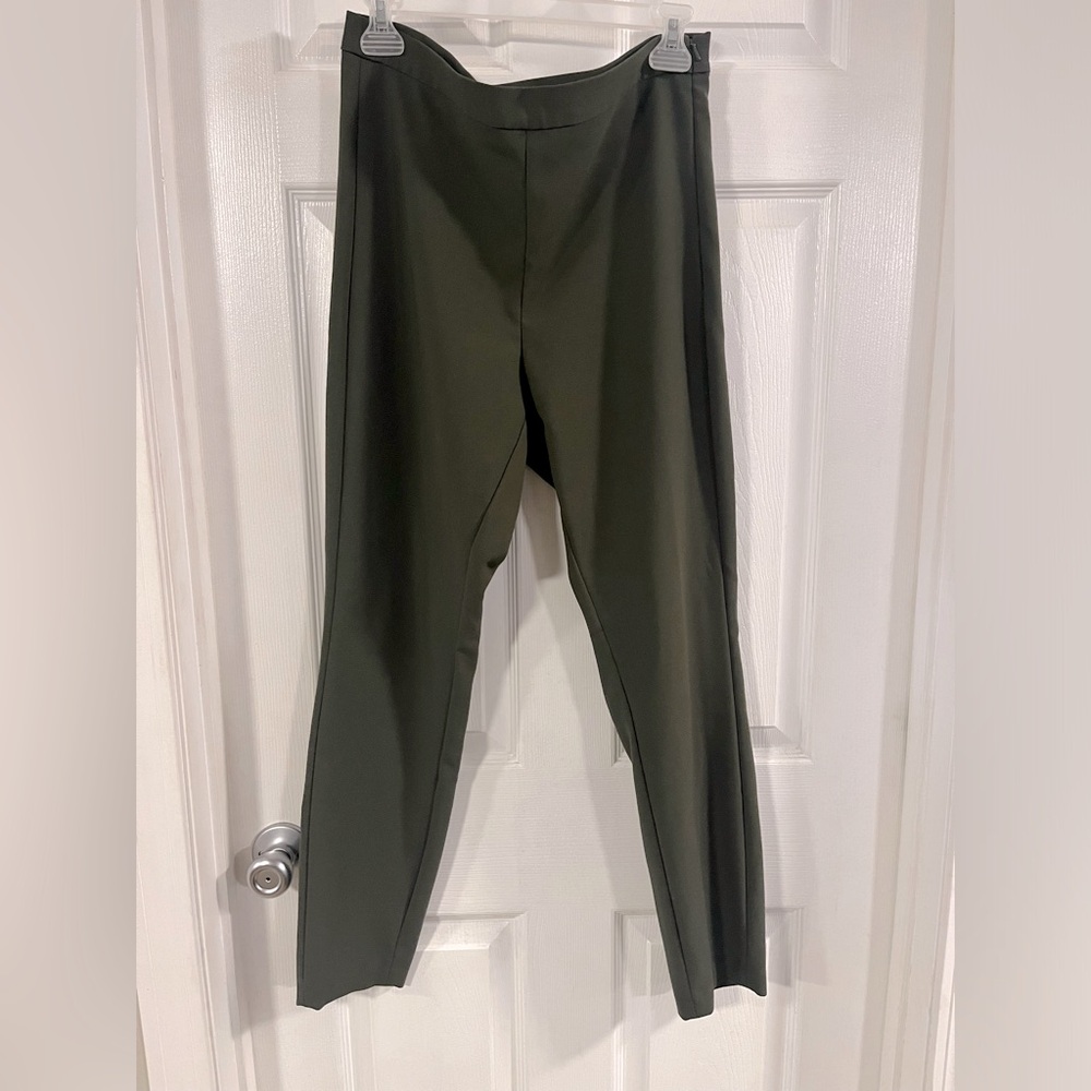 Banana Republic olive green size 10 women’s skinny slacks